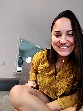Snapshot of Fatisexy88 chatting on June 1, 2026, 1:57 pm Fatisexy88 online show from June 1, 2026, 1:57 pm