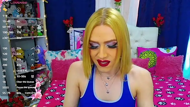 Snapshot of golden_girl01 chatting on July 9, 2026, 7:07 pm golden girl01 online show from July 9, 2026, 7:07 pm