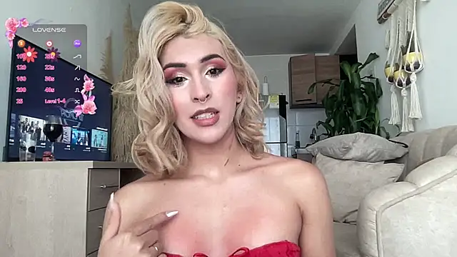 Snapshot of isa_fox_23 chatting on June 26, 2026, 2:21 pm isa fox 23 online show from June 26, 2026, 2:21 pm