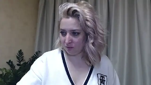 sweetpussy13 online show from January 26, 2025, 7:21 am