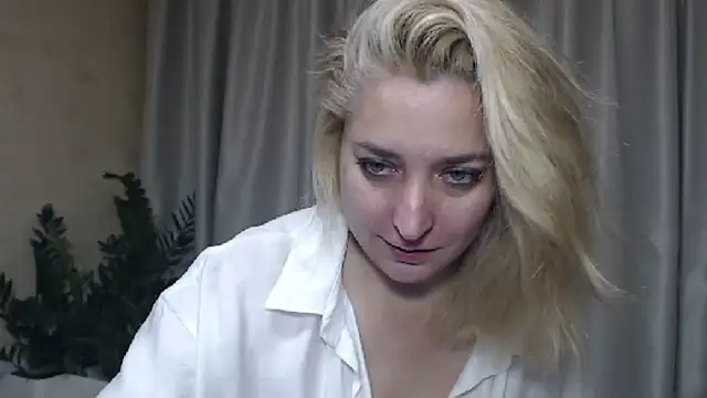 sweetpussy13 online show from September 19, 2025, 5:53 am