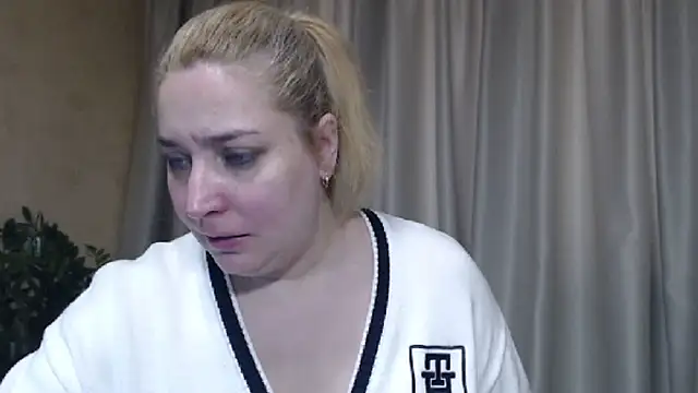 sweetpussy13 online show from February 20, 2026, 7:32 am