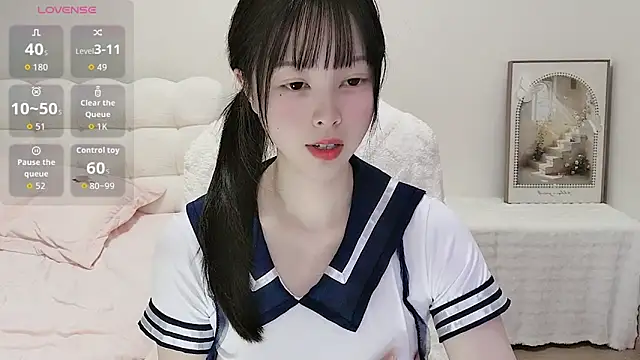 Anna-2005 online show from April 14, 2026, 5:13 am