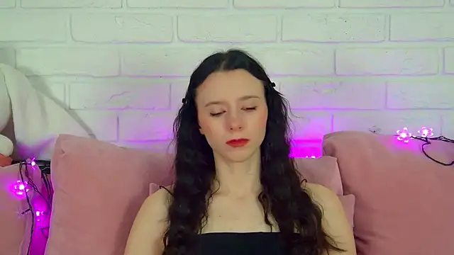 ArinaKubrick online show from January 14, 2026, 4:23 pm