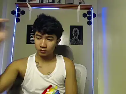 Snapshot of Ur_hottestjonny chatting on July 18, 2026, 11:19 pm Ur hottestjonny online show from July 18, 2026, 11:19 pm