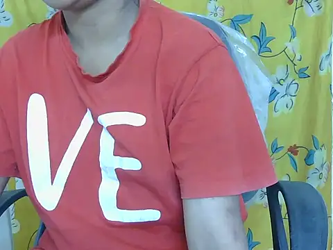 Snapshot of Cristina_love69 chatting on March 19, 2026, 5:44 am Cristina love69 online show from March 19, 2026, 5:44 am