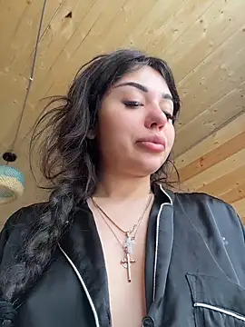 SilkyMira online show from April 19, 2026, 8:13 am