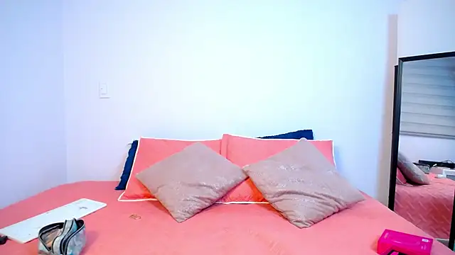 Parislennon online show from January 17, 2026, 12:59 am