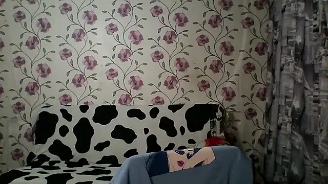 nika smily online show from December 14, 2025, 1:16 pm