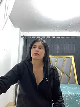 kangomez19 online show from February 27, 2026, 7:25 pm