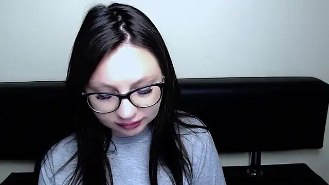 Snapshot of LiliaErmi chatting on May 14, 2026, 6:09 am LiliaErmi online show from May 14, 2026, 6:09 am