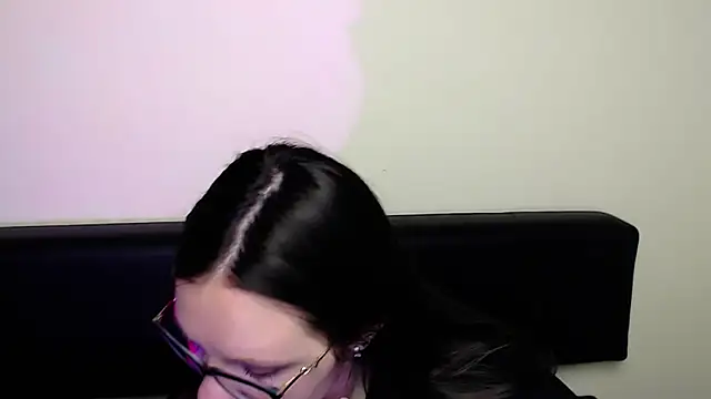 Snapshot of LiliaErmi chatting on May 24, 2026, 8:08 am LiliaErmi online show from May 24, 2026, 8:08 am