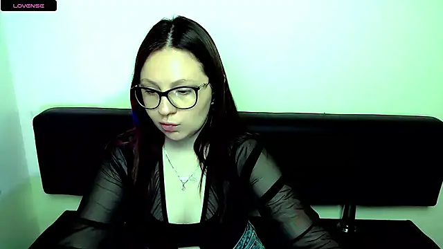 Snapshot of LiliaErmi chatting on May 30, 2026, 6:10 am LiliaErmi online show from May 30, 2026, 6:10 am
