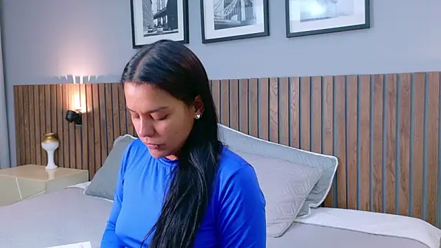 Mia Bellefort online show from February 14, 2026, 8:27 pm