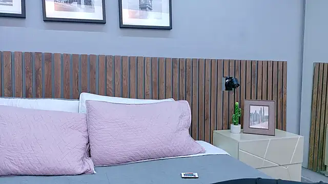 Mia Bellefort online show from March 27, 2026, 7:24 pm