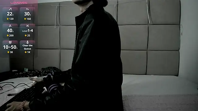 vannellope 96 online show from February 15, 2026, 7:10 pm