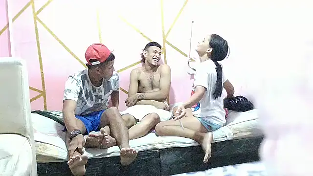 twobigscock23 online show from April 23, 2026, 1:18 am