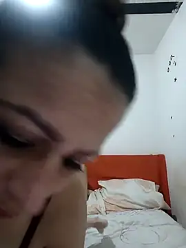 Snapshot of DanteYCeleste chatting on January 15, 2026, 5:23 am DanteYCeleste online show from January 15, 2026, 5:23 am