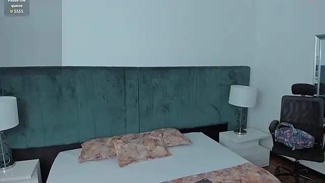 Scarlett  Noir online show from March 29, 2026, 10:32 pm