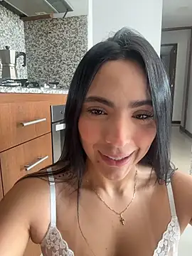 ValeriaTorress  online show from March 17, 2026, 7:39 pm