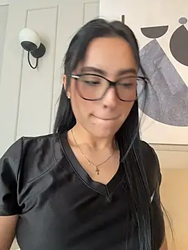 ValeriaTorress  online show from March 25, 2026, 8:04 pm