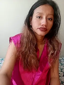 Annalia69 online show from February 12, 2026, 4:02 pm