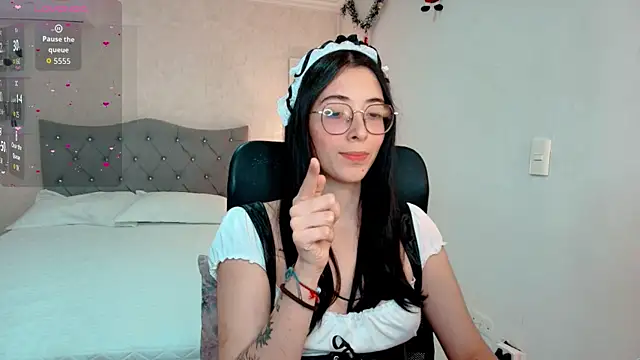 emmalove doll online show from January 8, 2026, 1:35 pm