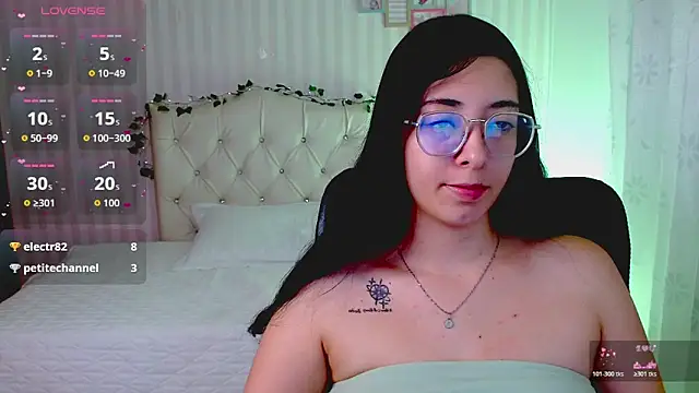 emmalove doll online show from February 25, 2026, 1:15 am