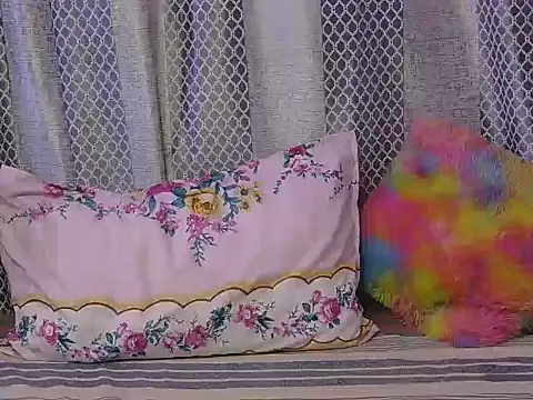 hey-pinky online show from April 15, 2026, 4:52 am