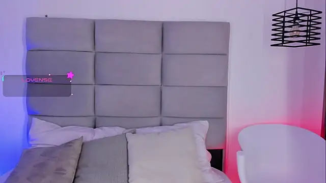 JoshClaarktt online show from April 10, 2026, 4:06 am