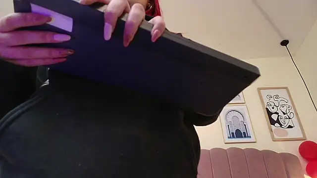 Snapshot of Celestee15_ chatting on March 4, 2026, 11:16 am Celestee15 online show from March 4, 2026, 11:16 am