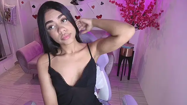 Snapshot of Sophie_clay chatting on February 25, 2026, 7:23 pm Sophie clay online show from February 25, 2026, 7:23 pm