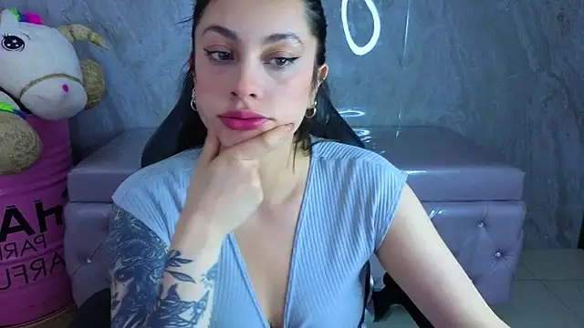 Snapshot of Aria95_a chatting on February 21, 2026, 1:23 pm Aria95 a online show from February 21, 2026, 1:23 pm