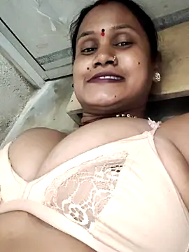 Akanksha soni online show from April 5, 2026, 7:55 pm