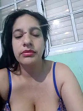 Snapshot of julietaloovee chatting on March 1, 2026, 2:08 pm julietaloovee online show from March 1, 2026, 2:08 pm