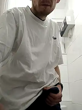 Snapshot of CrookedBunk3527 chatting on December 20, 2025, 6:15 pm CrookedBunk3527 online show from December 20, 2025, 6:15 pm