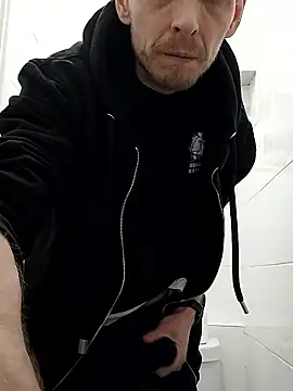 Snapshot of CrookedBunk3527 chatting on January 8, 2026, 5:21 am CrookedBunk3527 online show from January 8, 2026, 5:21 am