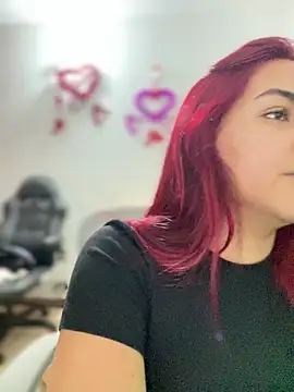 Snapshot of Zarahs_Blare1 chatting on February 3, 2026, 11:43 pm Zarahs Blare1 online show from February 3, 2026, 11:43 pm