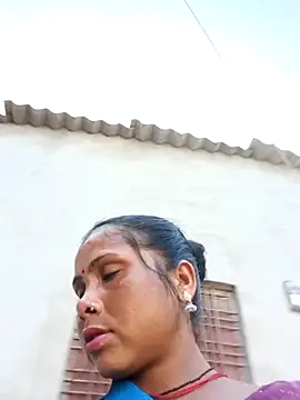 Shreya pandit online show from March 11, 2026, 11:05 am