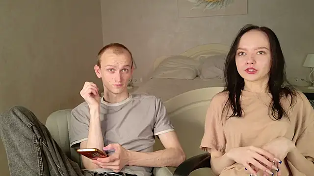 WeksaMur online show from April 4, 2026, 6:27 pm