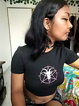 Luna 6 online show from January 7, 2026, 6:10 pm