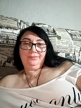 MariSwan222 online show from March 1, 2026, 9:39 pm