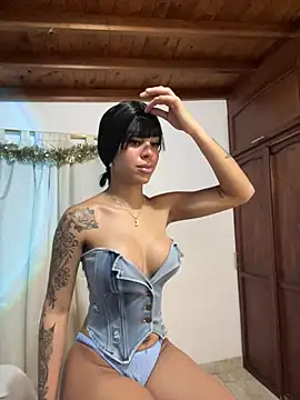 Summer 09 online show from January 19, 2026, 3:21 am