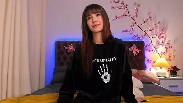 MilanaHotts online show from February 26, 2026, 7:29 am