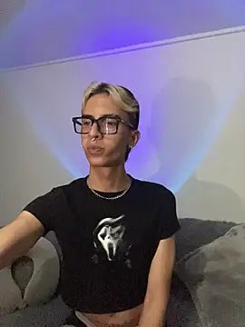 Dracco Velour  online show from February 19, 2026, 5:25 am