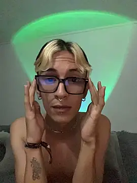 Dracco Velour  online show from February 21, 2026, 5:08 am