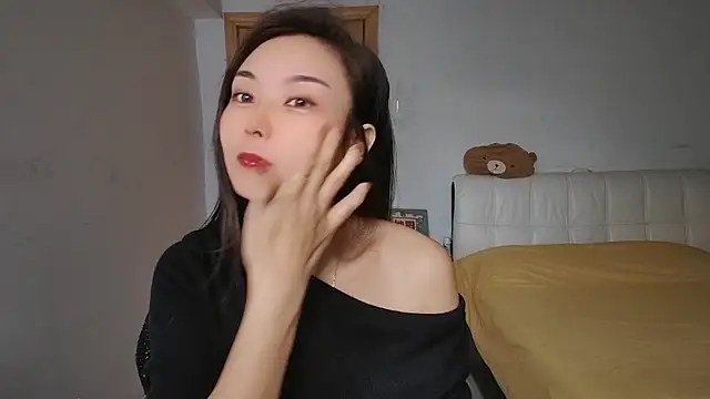 Snapshot of ViVian-Li chatting on December 23, 2025, 1:25 am ViVian-Li online show from December 23, 2025, 1:25 am