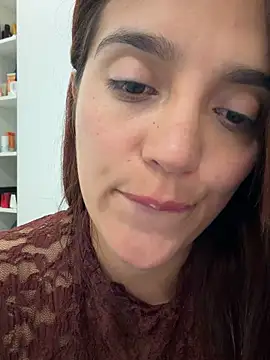 lara beker online show from April 30, 2026, 8:57 pm