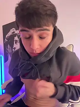 lian fooxx online show from March 6, 2026, 3:36 am