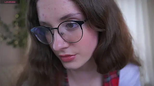 Snapshot of KarmenRasey chatting on April 16, 2026, 3:13 pm KarmenRasey online show from April 16, 2026, 3:13 pm